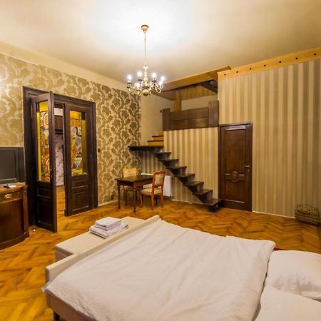 Aristocrat Vintage Apartment Brasov Bagian luar foto