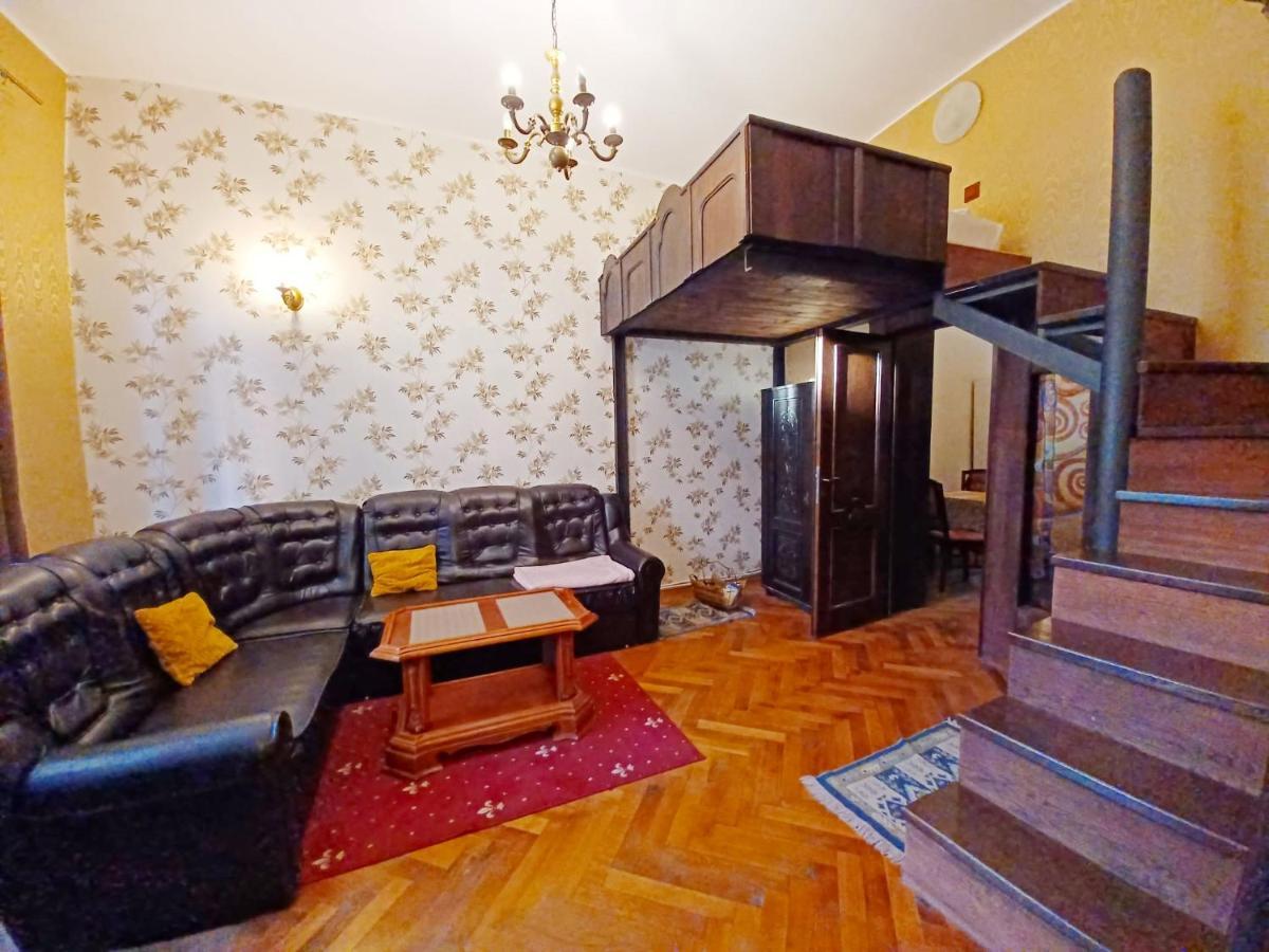 Aristocrat Vintage Apartment Brasov Bagian luar foto